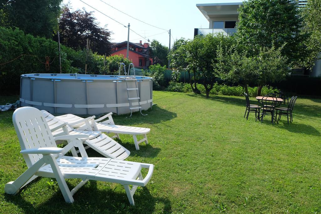 Aria Di Casa B&B Cantù Exterior foto